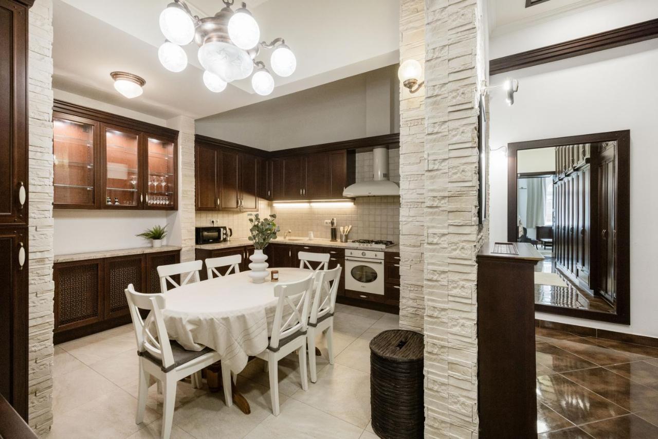 Luxe, Historic Home Near Downtown Landmarks 19Th Century Βουδαπέστη Εξωτερικό φωτογραφία