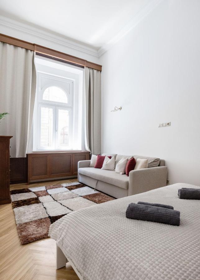 Luxe, Historic Home Near Downtown Landmarks 19Th Century Βουδαπέστη Εξωτερικό φωτογραφία