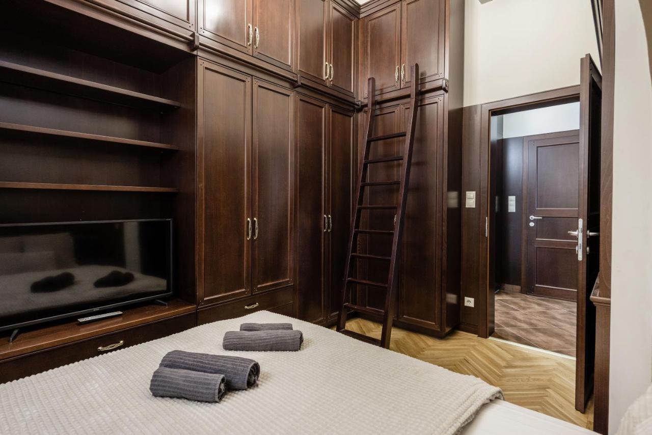 Luxe, Historic Home Near Downtown Landmarks 19Th Century Βουδαπέστη Εξωτερικό φωτογραφία